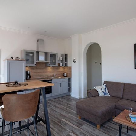 Ankerplatz Ueber Dem Hafen-Pub Apartment Pellworm Ngoại thất bức ảnh